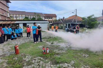 “Api Kecil Bisa Bahaya! Mahasiswa Fikes UF Belajar Jadi Penyelamat!”